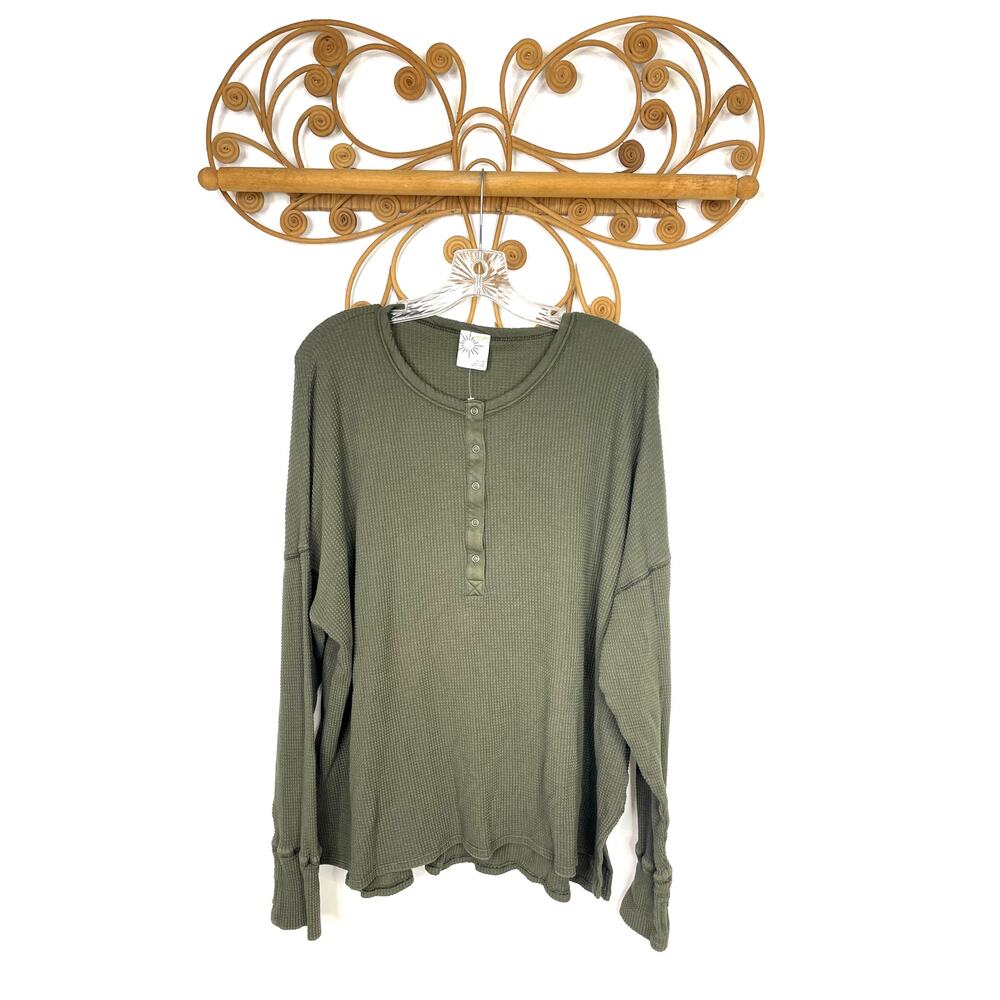 OFFLINE By Aerie Waffle Henley T-Shirt in olive green XL